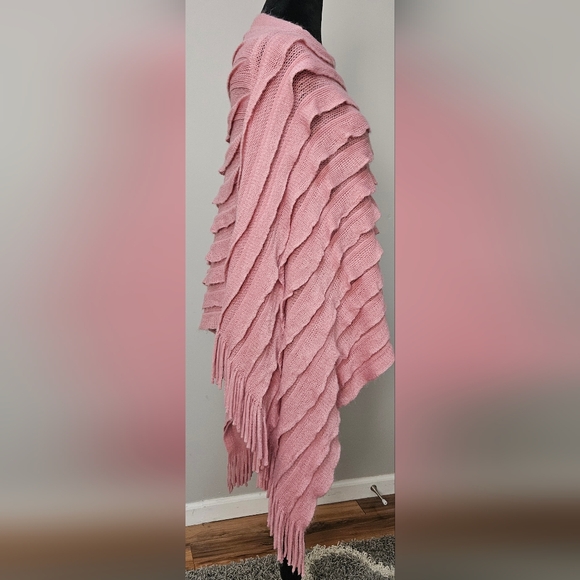 Dusty Pink Poncho w/ Tiered Ruffles & Fringe Detail- OS *NWOT* - Picture 2 of 3